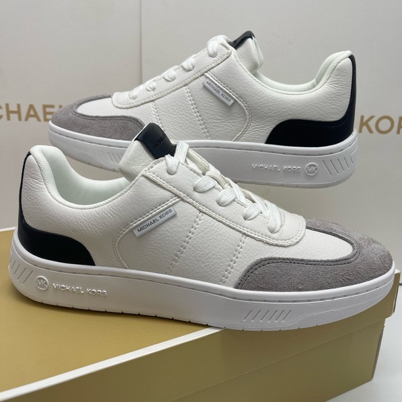 MICHAEL KORS Kai Mixed-Media Sneaker
Kai White
Cream and Gray Casual Sneakers - Picture 12 of 16